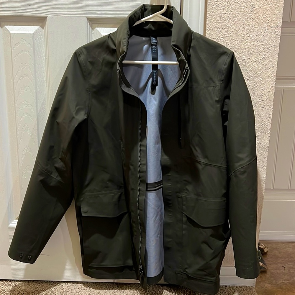 Lululemon Storm Field Dark Olive
